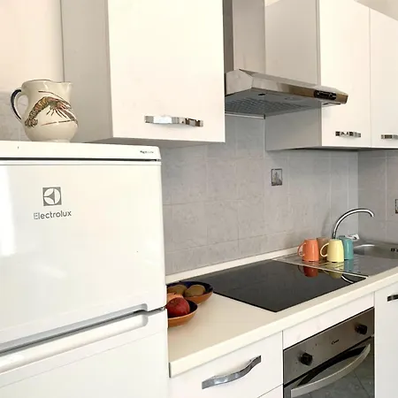 Daire Ferienwohnung Fuer 4 Personen Ca 40 Qm In Levanto, Italienische Riviera Italienische Westkueste - B60746 Levanto