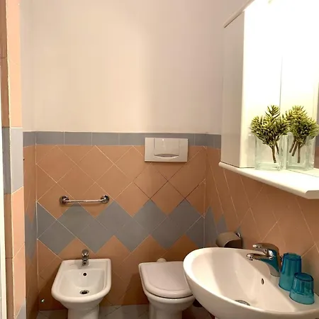 Ferienwohnung Fuer 4 Personen Ca 40 Qm In Levanto, Italienische Riviera Italienische Westkueste - B60746 Daire Levanto